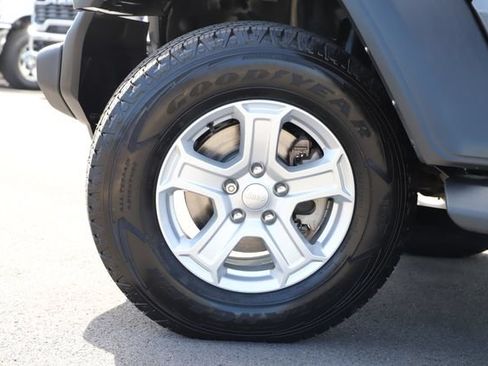 Used 2021 Jeep Wrangler Unlimited Sport AWD/4WD image 2