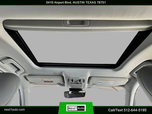 Used 2020 Toyota Highlander XLE FWD image 21