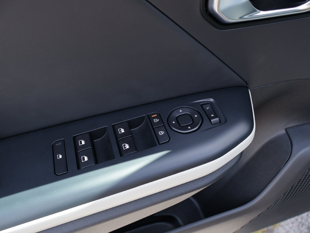 New 2026 Kia K4 GT-Line w/ GT-Line Premium Package FWD image 16