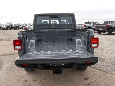 New 2026 Jeep Gladiator Sport image 17