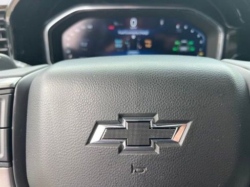 Used 2025 Chevrolet Silverado 1500 LT Trail Boss w/ Convenience Package II AWD/4WD image 33