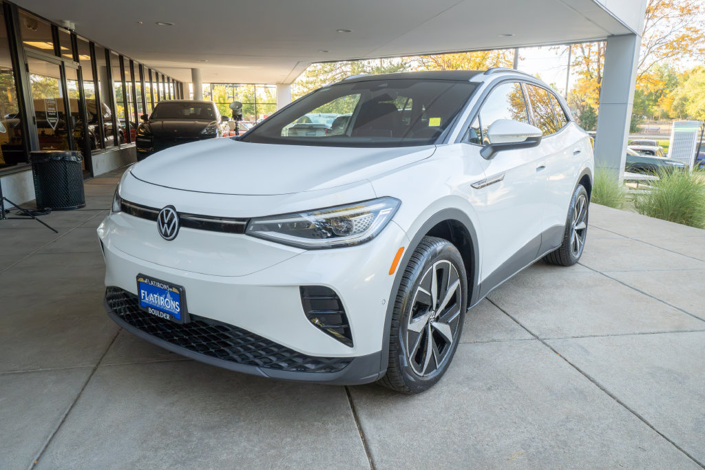 Used 2023 Volkswagen ID.4 Pro S AWD/4WD image 3