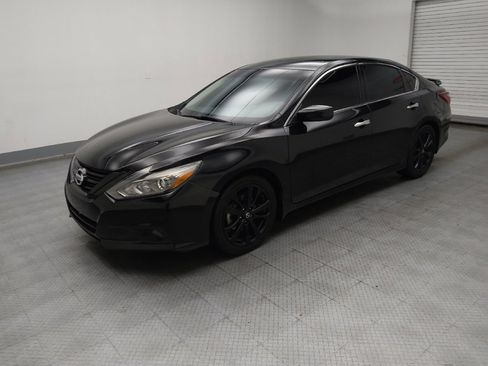 Used 2018 Nissan Altima 2.5 SR w/ SR Midnight Edition image 2