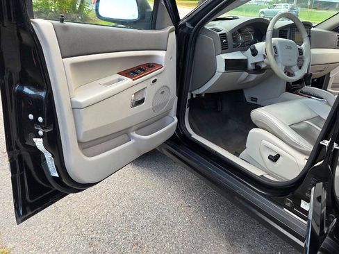 Used 2007 Jeep Grand Cherokee Limited AWD/4WD image 23