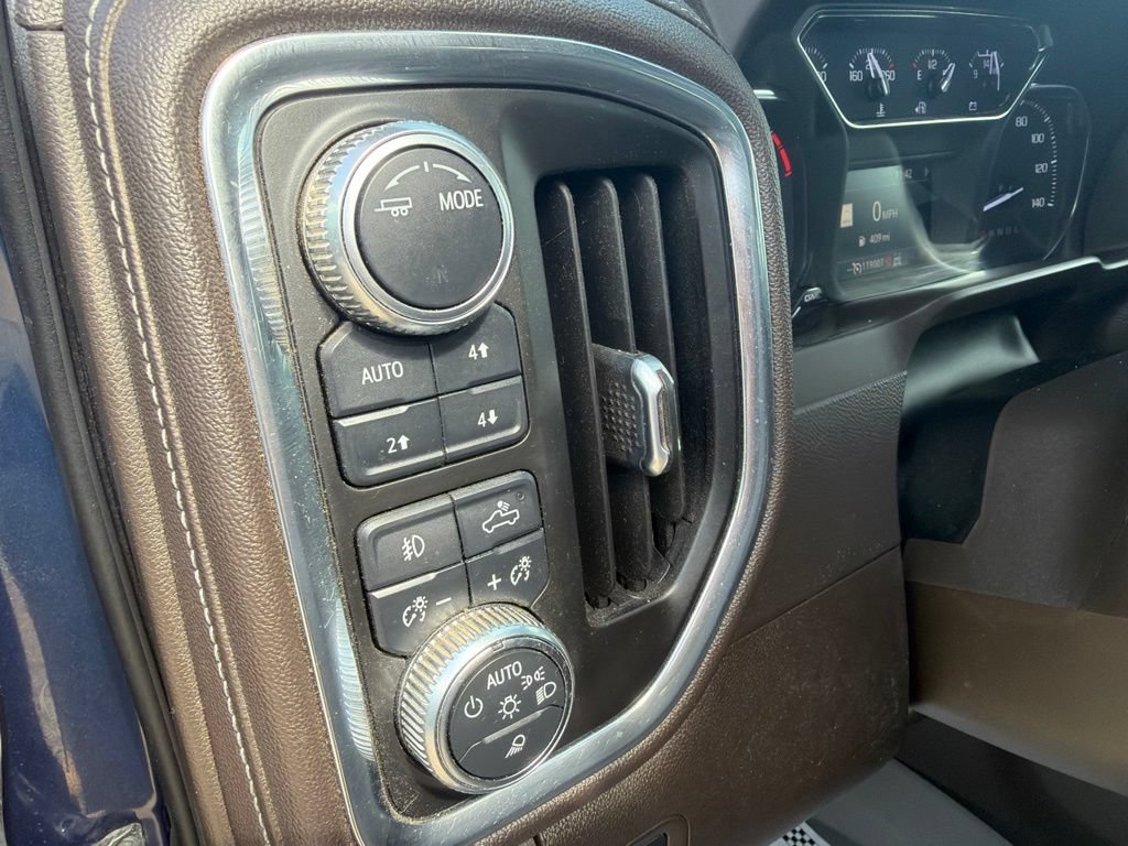 Used 2021 GMC Sierra 1500 SLT w/ SLT Premium Plus Package AWD/4WD image 18