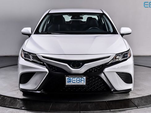 Used 2020 Toyota Camry SE image 8