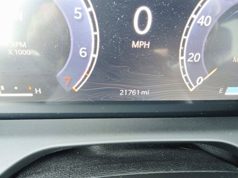 Used 2024 Jeep Grand Cherokee L Altitude AWD/4WD image 28