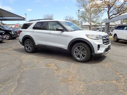 New 2026 Ford Explorer Active AWD/4WD image 6