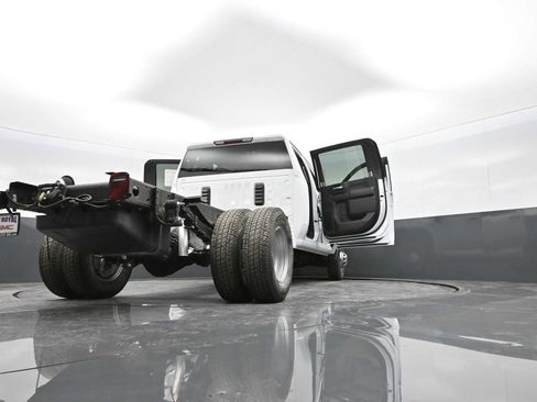 New 2025 GMC Sierra 3500 Pro w/ Convenience Package image 61