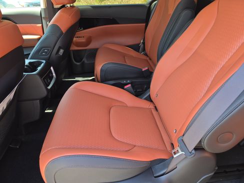 New 2026 Kia Carnival SX Prestige FWD image 17