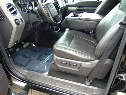 Used 2011 Ford F250 Lariat w/ Lariat Interior Pkg AWD/4WD image 5