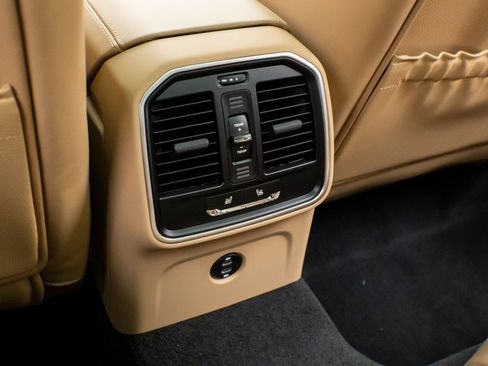 New 2026 Porsche Macan S image 19