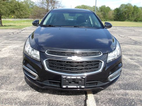 Used 2015 Chevrolet Cruze LT FWD image 3