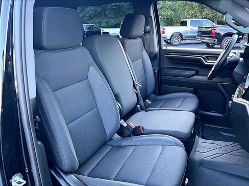 Used 2023 Chevrolet Silverado 1500 RST w/ Redline Edition AWD/4WD image 11