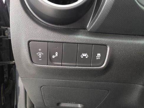 Used 2021 Hyundai Kona SEL AWD/4WD image 14