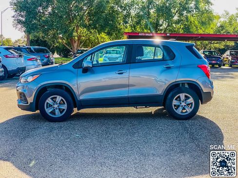 Used 2020 Chevrolet Trax LS image 4