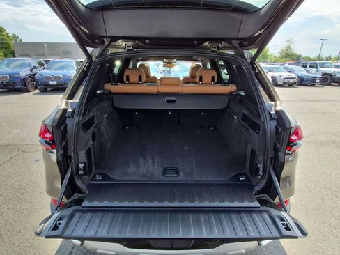 Used 2024 BMW X5 xDrive40i w/ Premium Package AWD/4WD image 37