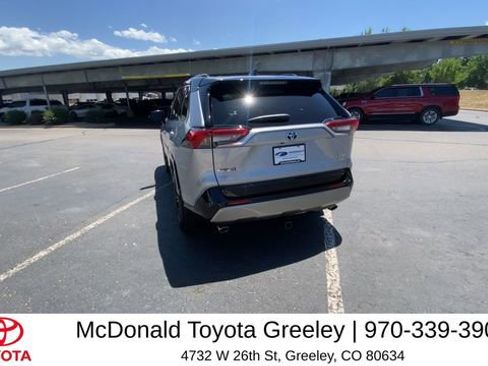 Used 2022 Toyota RAV4 XSE AWD/4WD image 8