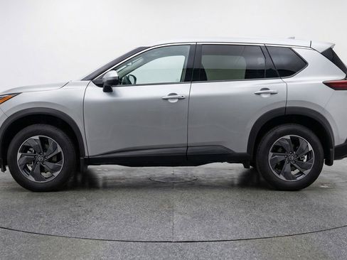Used 2025 Nissan Rogue SV FWD image 5