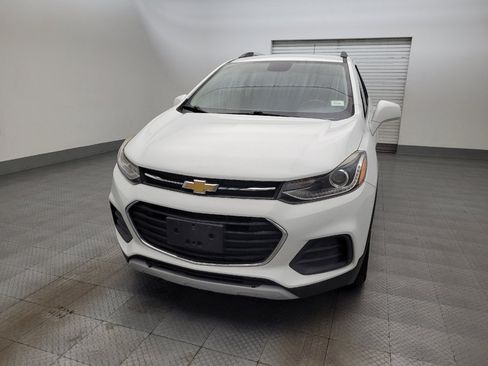 Used 2020 Chevrolet Trax LT w/ LT Convenience Package FWD image 15