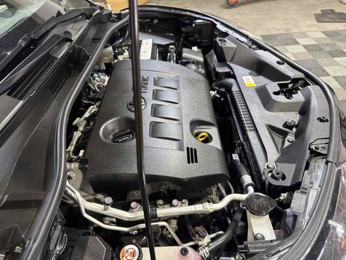 Used 2020 Toyota C-HR XLE FWD image 24
