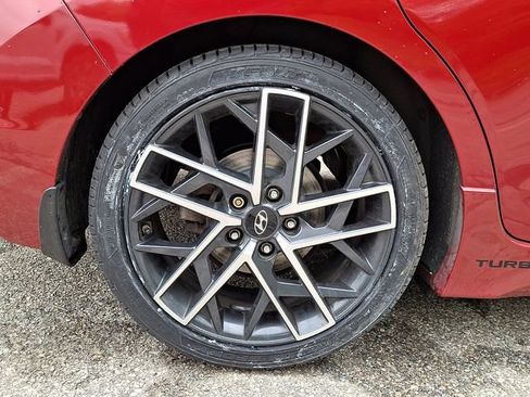 Used 2019 Hyundai Elantra Sport w/ Cargo Package FWD image 4