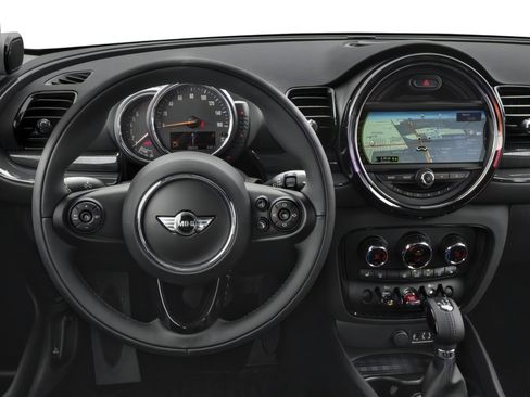 Used 2017 MINI Cooper Clubman FWD image 7