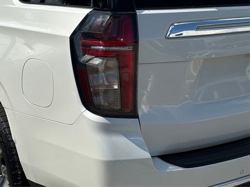 Used 2022 Chevrolet Tahoe LT w/ LT Signature Package image 15