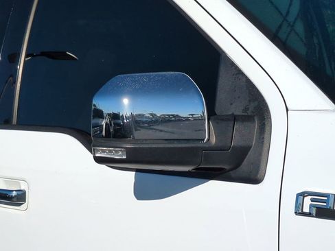 Used 2017 Ford F150 Lariat image 12