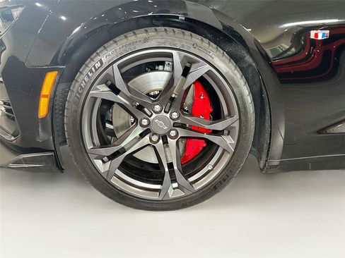 Used 2023 Chevrolet Camaro SS RWD image 27