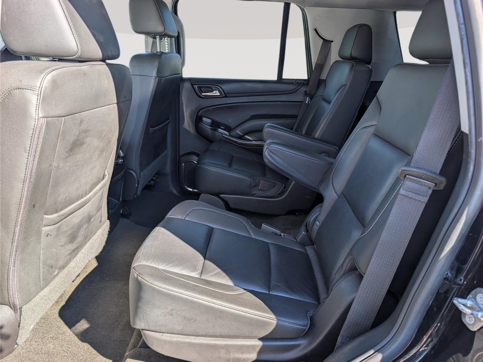 Used 2018 Chevrolet Tahoe LT w/ Z71 Midnight Edition AWD/4WD image 17