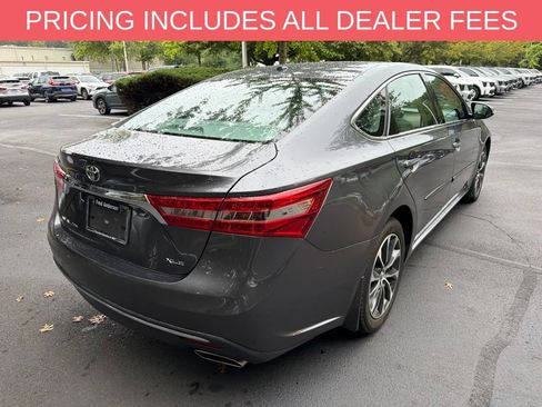 Used 2018 Toyota Avalon XLE Premium FWD image 6