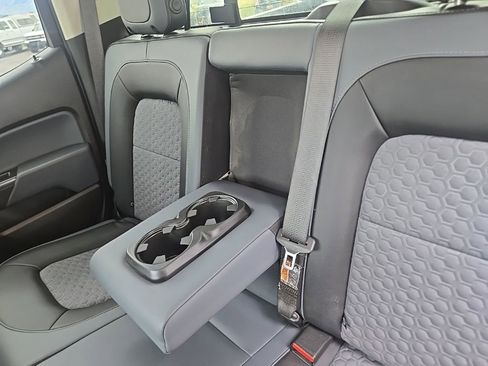 Used 2021 Chevrolet Colorado Z71 AWD/4WD image 40