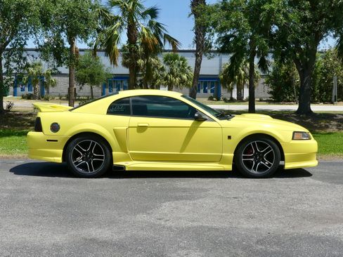 Used 2001 Ford Mustang GT RWD image 4