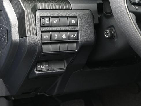 Used 2026 Toyota 4Runner Platinum AWD/4WD image 23
