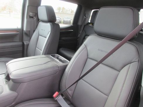 New 2026 GMC Sierra 1500 Denali w/ Denali Reserve Package image 12