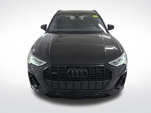 Used 2023 Audi Q3 2.0T Premium w/ Black Optic Sport Package image 4