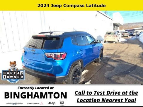 Used 2024 Jeep Compass Latitude w/ Convenience Group AWD/4WD image 4