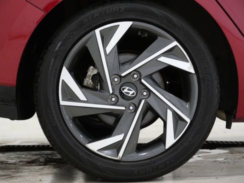 Used 2024 Hyundai Elantra Limited FWD image 10