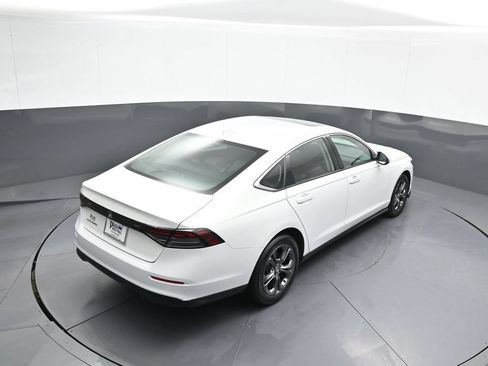 Certified 2023 Honda Accord EX image 37