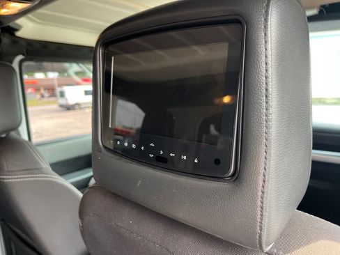 Used 2013 Jeep Wrangler Unlimited Sahara w/ Connectivity Group AWD/4WD image 16