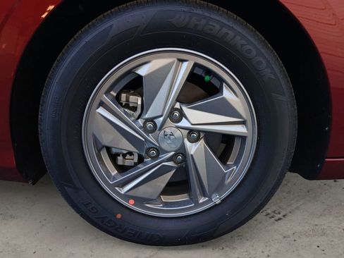 New 2026 Hyundai Elantra SE FWD image 14