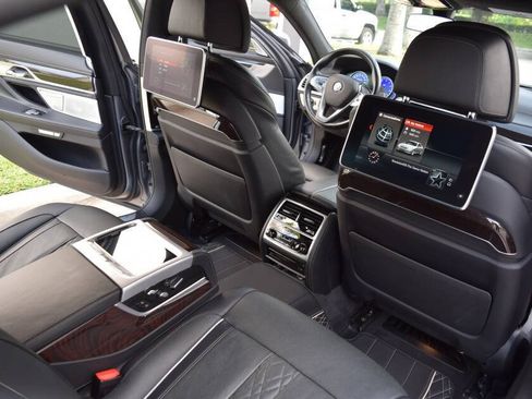 Used 2018 BMW ALPINA B7 xDrive w/ Luxury Rear Seating Package AWD/4WD image 52