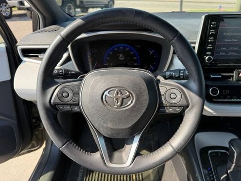 Used 2020 Toyota Corolla XSE FWD image 18