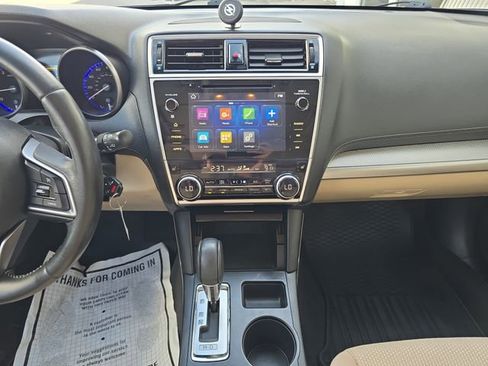 Used 2018 Subaru Outback 2.5i Premium image 13