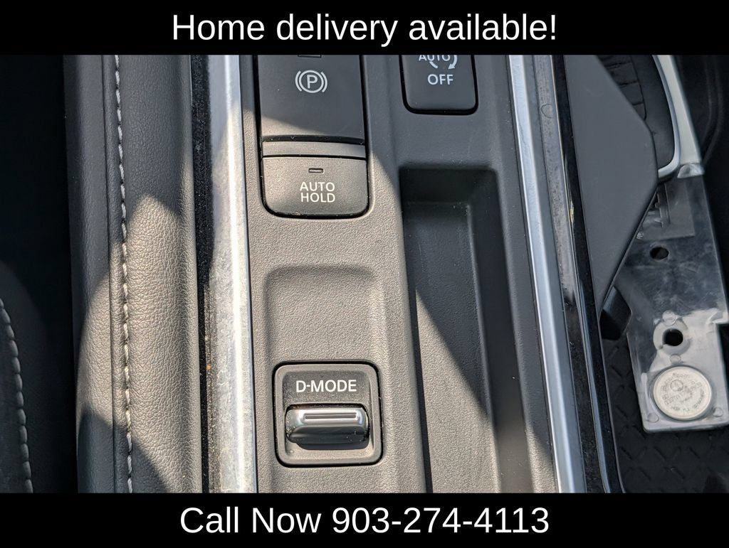 Used 2026 Nissan Pathfinder SV FWD image 18