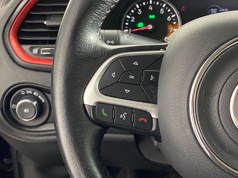 Used 2016 Jeep Renegade Trailhawk image 17