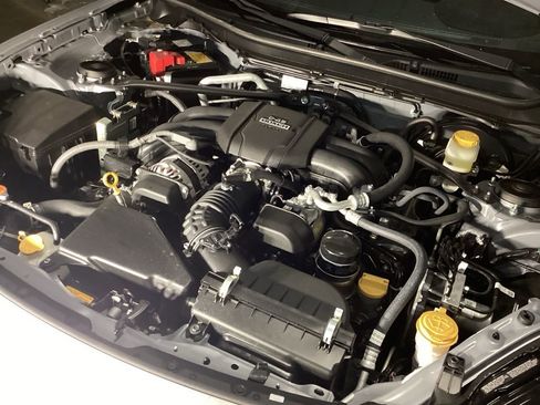 Used 2025 Toyota GR86 Premium w/ ALL Weather Mat Package (TMS) image 21