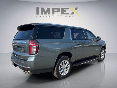Used 2023 Chevrolet Suburban Premier RWD image 5