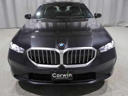 Used 2024 BMW 530i xDrive AWD/4WD image 7